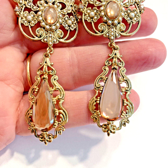 Vintage Inspired Pierced Earrings Gold Statement Drop Dangle Pink Rhinestones - Picture 6 of 7